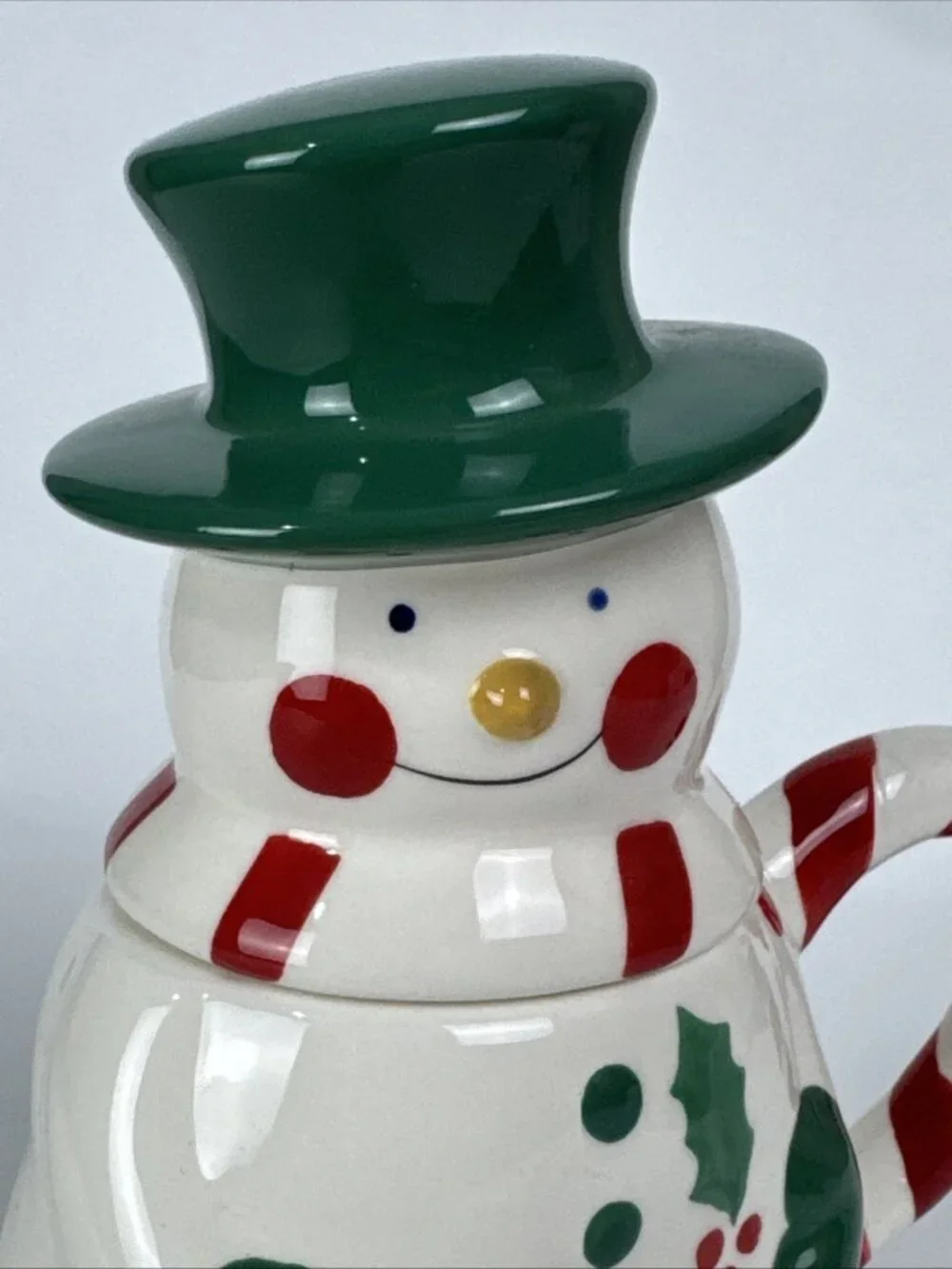 Temptations Snowman Green Hat Ceramic 12oz Mug holiday Christmas decor cup